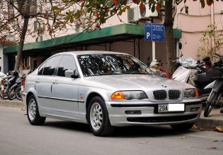 Cần bán nhanh xe BMW 323i giá rẻ giá 195 triệu tại Hà Nội