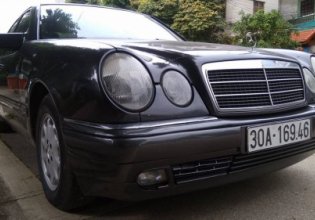Bán Mercedes E230 2.3 MT sản xuất 1995, màu đen giá 169 triệu tại Lạng Sơn