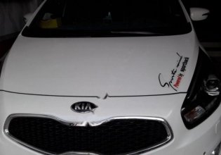 Bán xe Kia Rondo 2.0 2016, màu trắng, xe nhập như mới, giá chỉ 740 triệu giá 740 triệu tại Nam Định