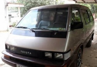Bán Toyota Van đời 1986, màu xám  giá 75 triệu tại Bình Dương