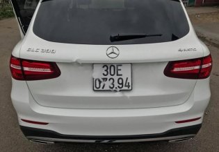 Bán Mercedes GLC 300 4Matic đời 2016, màu trắng xe gia đình giá 2 tỷ 20 tr tại Nghệ An