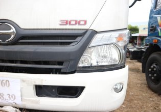Bán xe tải 3,5 tấn thùng mui bạt XZU720l giá 700 triệu tại Tp.HCM