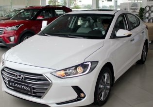 Bán xe Hyundai Elantra 1.6AT 2018, màu trắng giao ngay giá 619 triệu tại Quảng Ngãi
