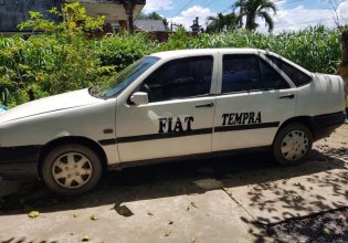 Cần bán gấp Fiat Tempra năm 1996 màu trắng, 25 triệu, xe nhập giá 25 triệu tại Bình Dương