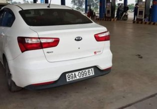 Cần bán lại xe Kia Rio đời 2017, màu trắng, xe không 1 lỗi nhỏ, lốp theo xe nguyên cả dàn giá 420 triệu tại Hưng Yên