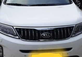 Cần bán Kia Sorento AT đời 2018, màu trắng giá 935 triệu tại Quảng Bình