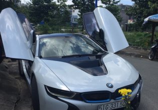 Cần bán lại xe BMW i8 đời 2014, màu trắng xe nhập giá 3 tỷ 900 tr tại Tp.HCM