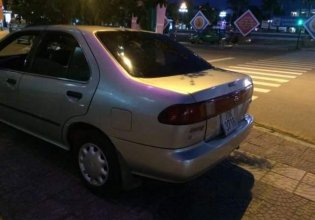 Cần bán xe Nissan Sunny sản xuất năm 1996, màu bạc, nhập khẩu giá 90 triệu tại Quảng Trị