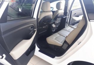 Bán xe Kia Rondo GAT 2019, màu trắng giá 669 triệu tại Quảng Ngãi