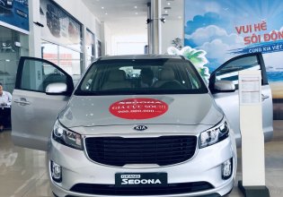 Cần bán xe Kia Sedona sản xuất 2015, màu bạc, giá giảm sốc cực sốc giá 900 triệu tại Quảng Ninh