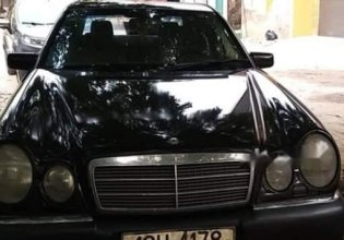 Bán Mercedes E230 đời 1996, màu đen số sàn, giá chỉ 69 triệu giá 69 triệu tại Hà Nội