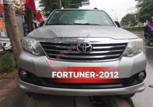 Bán ô tô Toyota Fortuner 2.5G sản xuất 2012, màu bạc số sàn giá 575 triệu tại Hà Nội