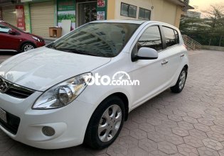 Cần bán lại xe Hyundai i20 1.4 AT 2010, màu trắng, nhập khẩu nguyên chiếc giá 250 triệu tại Nghệ An