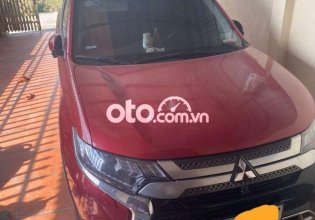 Bán xe Mitsubishi Outlander sản xuất năm 2020, màu đỏ giá 810 triệu tại Hưng Yên