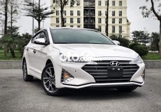Bán Hyundai Elantra AT đời 2021, màu trắng giá 590 triệu tại Tp.HCM