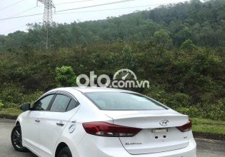 Bán xe Hyundai Elantra AT sản xuất năm 2017, màu trắng giá 459 triệu tại Hà Tĩnh