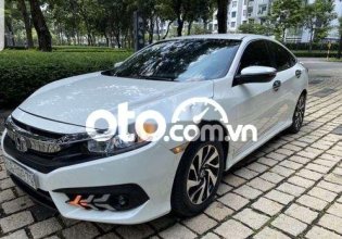 Cần bán lại xe Honda Civic 2.0AT sản xuất năm 2018, màu trắng, xe nhập giá 679 triệu tại Tp.HCM