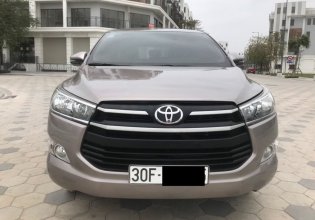 Cần bán lại xe Toyota Innova 2.0E sản xuất 2019, màu nâu số sàn giá 525 triệu tại Hà Nội
