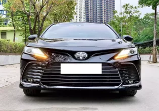 Cần bán Toyota Camry 2.0Q sản xuất 2023, màu đen, nhập khẩu chính hãng giá 1 tỷ 85 tr tại Tp.HCM