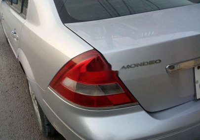 Cần bán gấp Ford Mondeo đời 2004, màu bạc, nhập khẩu, giá 220tr
